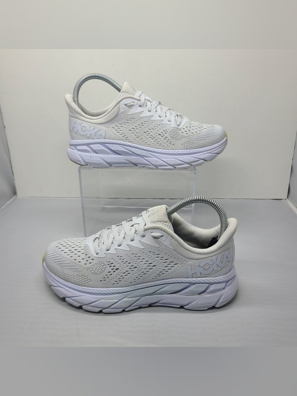 Hoka One One Clifton 7 White  Running Shoes Sneakers women size 6.5
